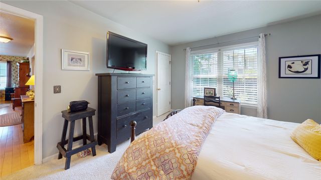 4569 N WOODS Drive, Erie, PA 16511