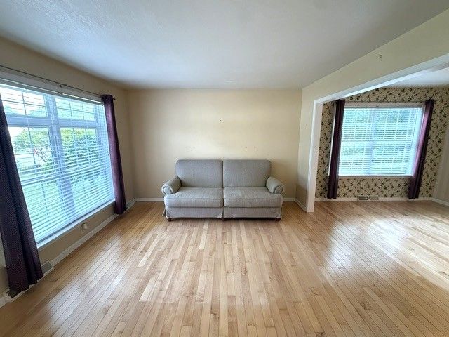 4569 N WOODS Drive, Erie, PA 16511