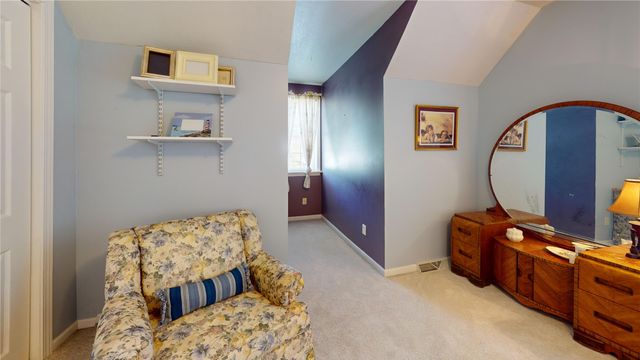 4569 N WOODS Drive, Erie, PA 16511