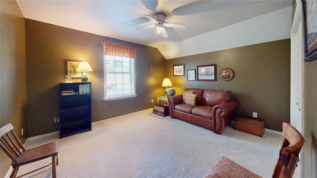 4569 N WOODS Drive, Erie, PA 16511