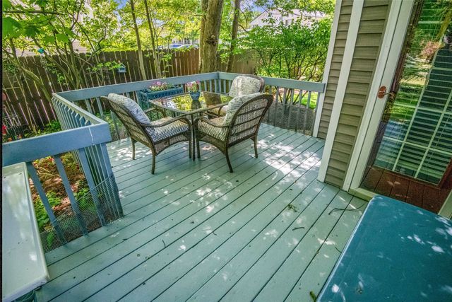 4569 N WOODS Drive, Erie, PA 16511