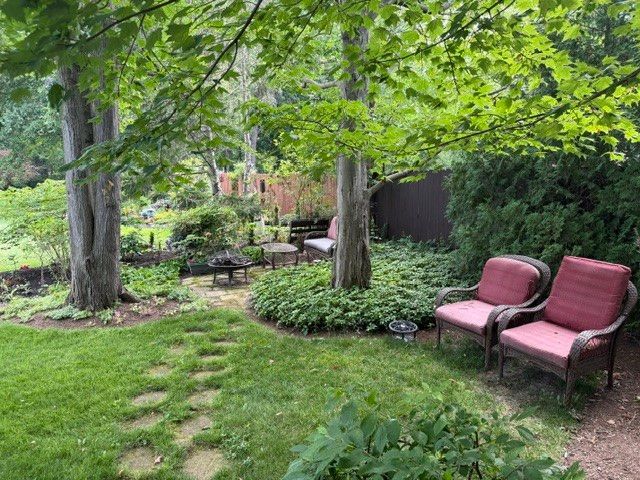 4569 N WOODS Drive, Erie, PA 16511