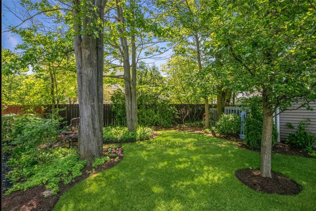 4569 N WOODS Drive, Erie, PA 16511