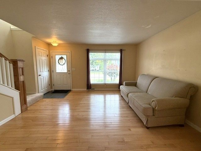 4569 N WOODS Drive, Erie, PA 16511