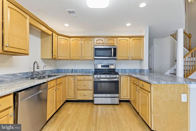 103 CRESTSTONE CIR, Princeton, NJ 08540