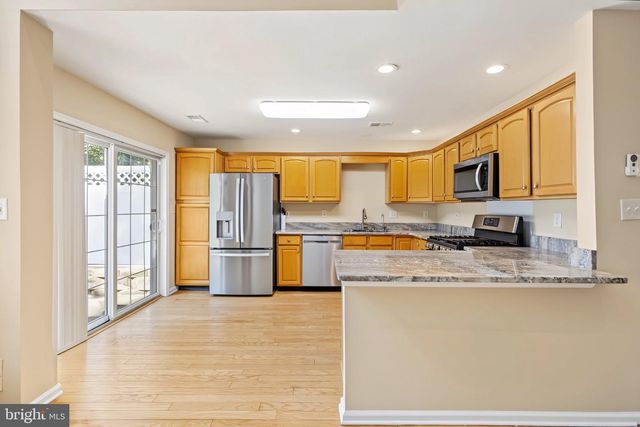 103 CRESTSTONE CIR, Princeton, NJ 08540