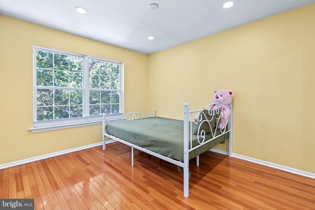 103 CRESTSTONE CIR, Princeton, NJ 08540