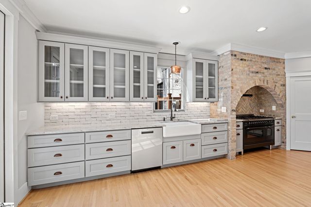 516 Cleveland Street, Greenville, SC 29601