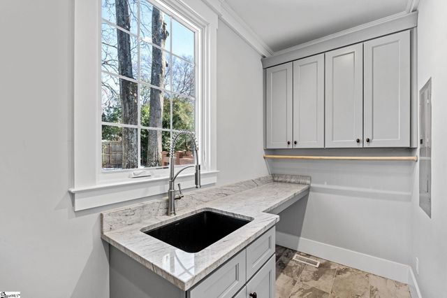 516 Cleveland Street, Greenville, SC 29601