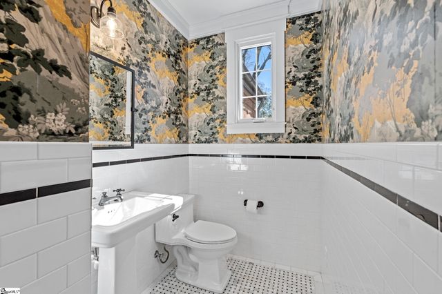 516 Cleveland Street, Greenville, SC 29601