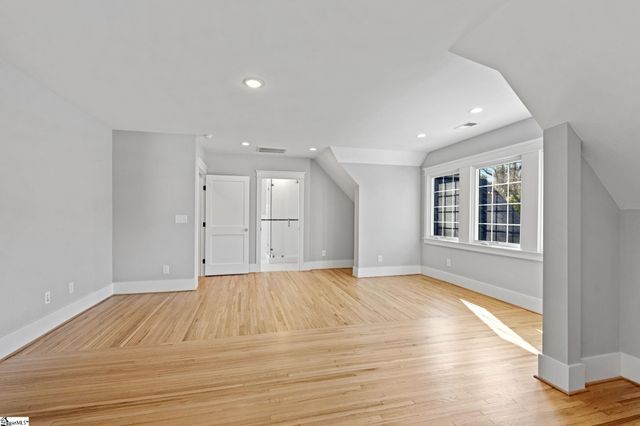 516 Cleveland Street, Greenville, SC 29601