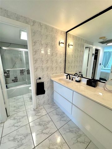 300 Bayview Dr 1603, Sunny Isles Beach, FL 33160