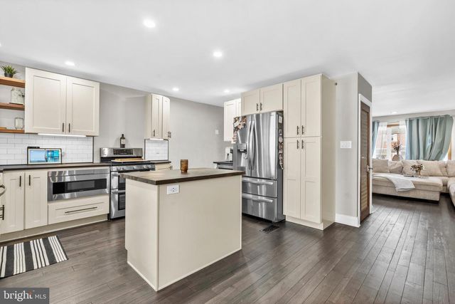 12449 SWEET BRIAR RD, Philadelphia, PA 19154