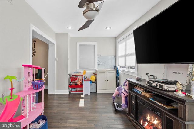 12449 SWEET BRIAR RD, Philadelphia, PA 19154