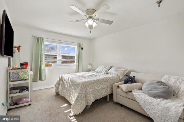 12449 SWEET BRIAR RD, Philadelphia, PA 19154