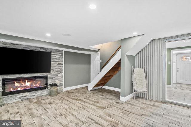 12449 SWEET BRIAR RD, Philadelphia, PA 19154