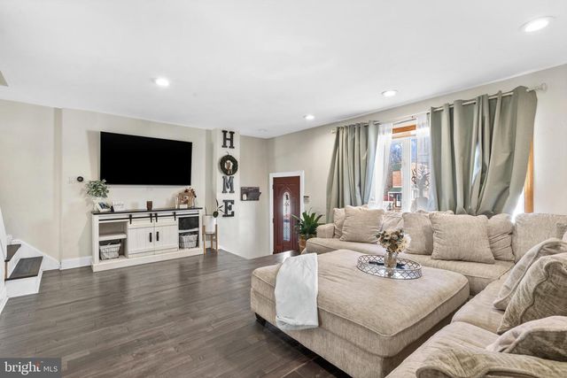 12449 SWEET BRIAR RD, Philadelphia, PA 19154