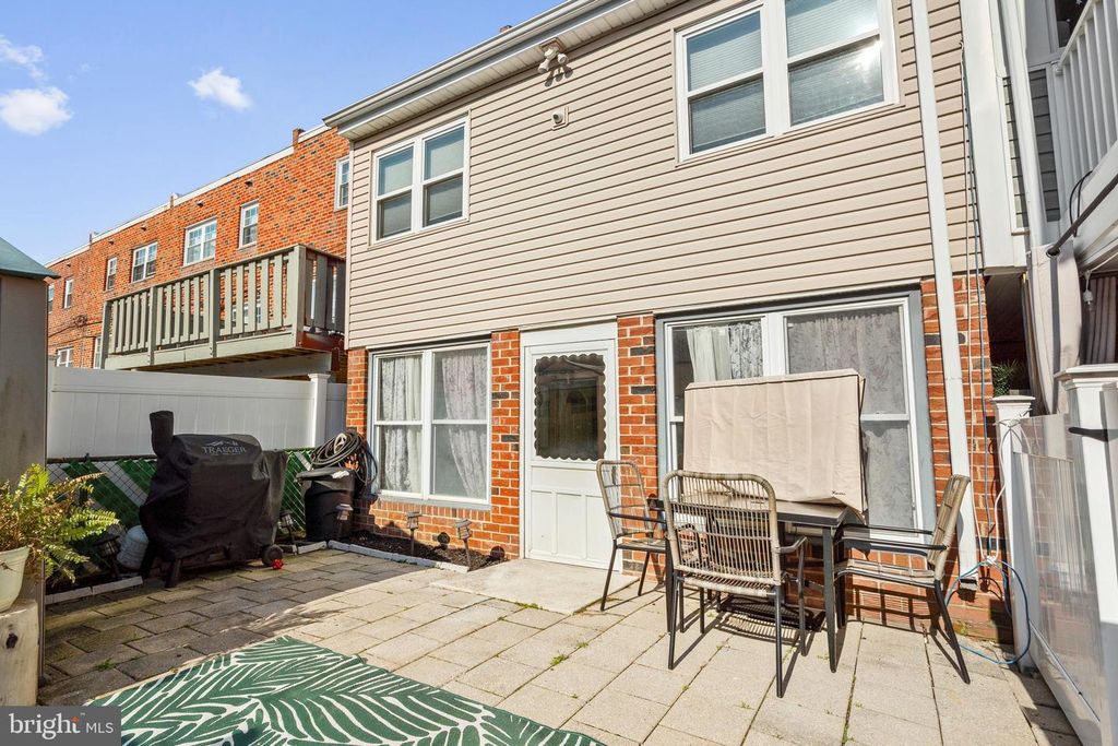 Image 33 of property listing at 12449 SWEET BRIAR RD, Philadelphia, PA 19154