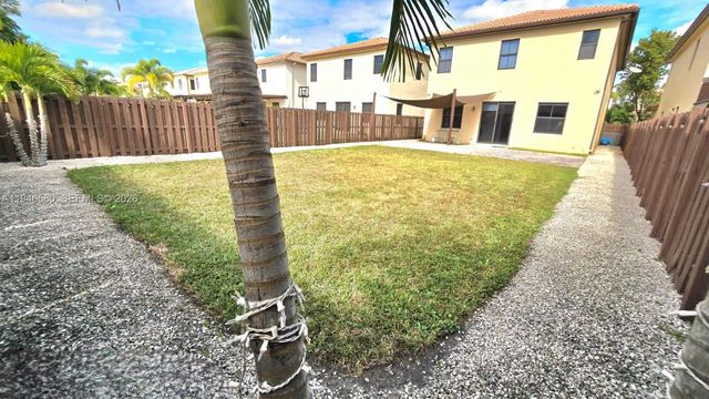 10032 NW 87th Ter, Doral, FL 33178