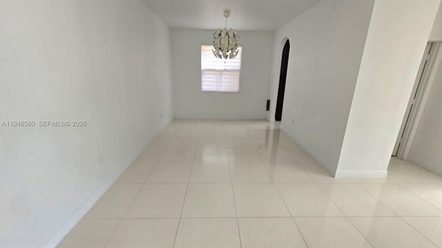 10032 NW 87th Ter, Doral, FL 33178