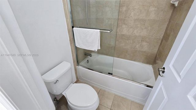 10032 NW 87th Ter, Doral, FL 33178