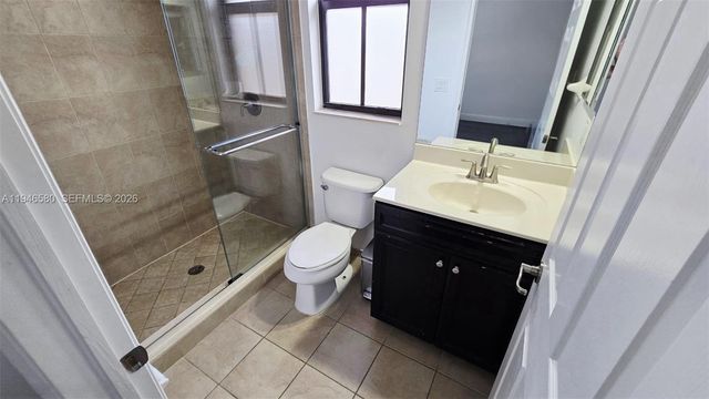 10032 NW 87th Ter, Doral, FL 33178