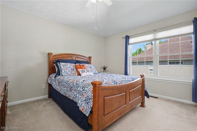 975 W Parkway Boulevard, Aurora, OH 44202