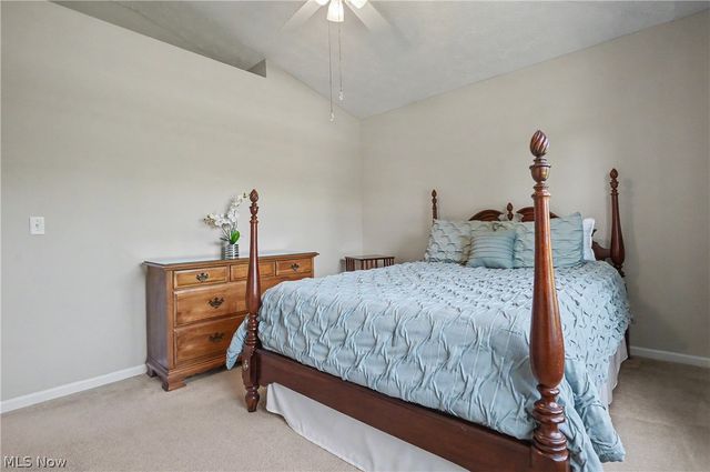 975 W Parkway Boulevard, Aurora, OH 44202