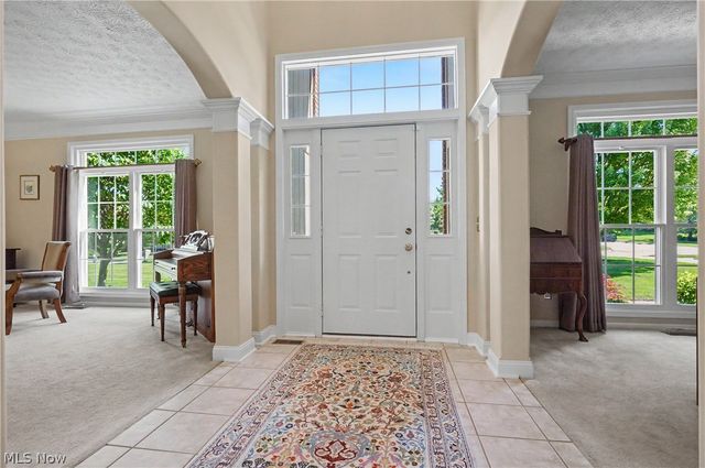 975 W Parkway Boulevard, Aurora, OH 44202
