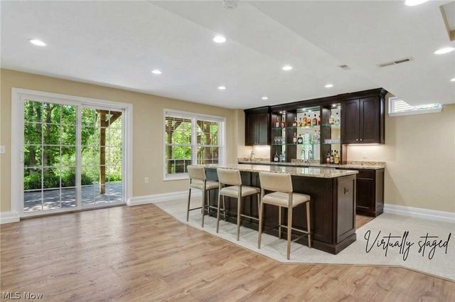 975 W Parkway Boulevard, Aurora, OH 44202