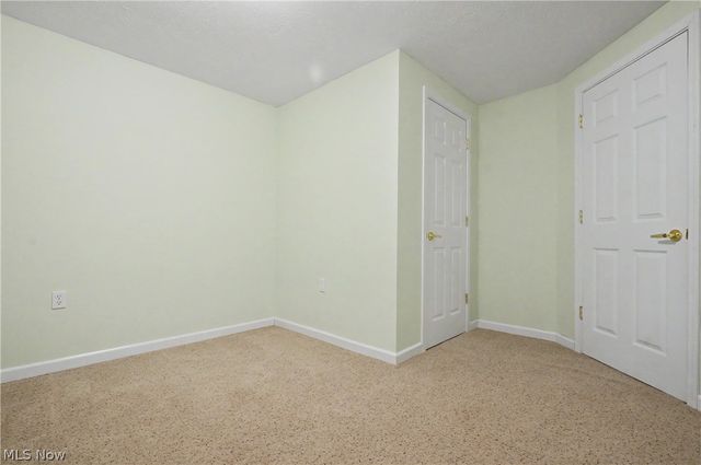 975 W Parkway Boulevard, Aurora, OH 44202