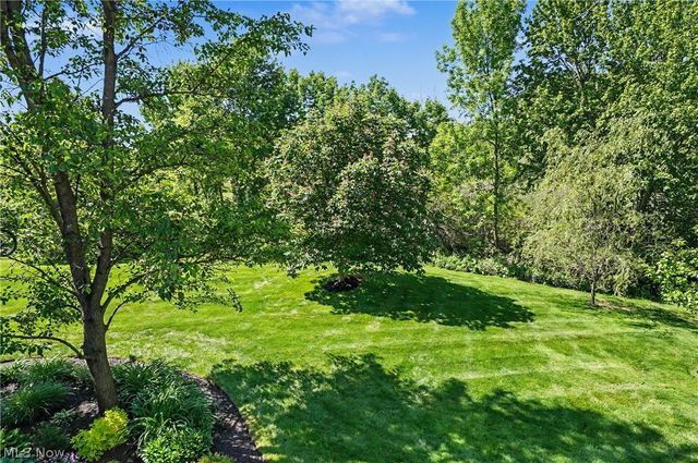 975 W Parkway Boulevard, Aurora, OH 44202