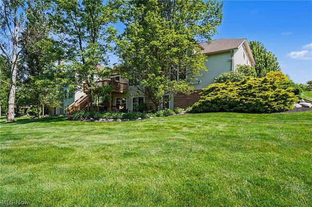 975 W Parkway Boulevard, Aurora, OH 44202