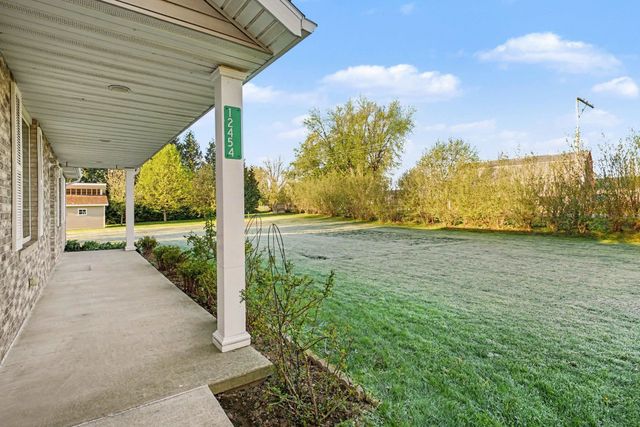 12454 Stoney Drive, Middlebury, IN 46540