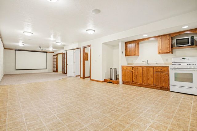 12454 Stoney Drive, Middlebury, IN 46540