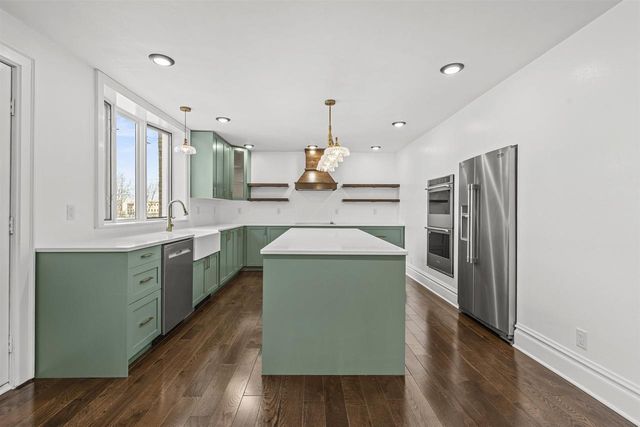 2157 RIVERSIDE AVENUE, Marinette, WI 54143