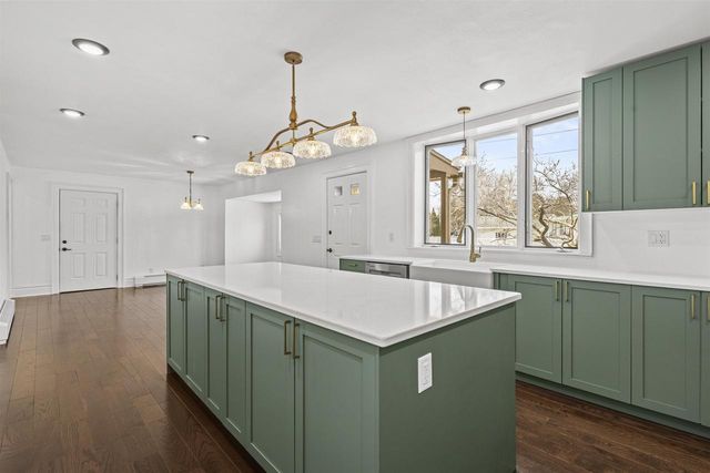 2157 RIVERSIDE AVENUE, Marinette, WI 54143