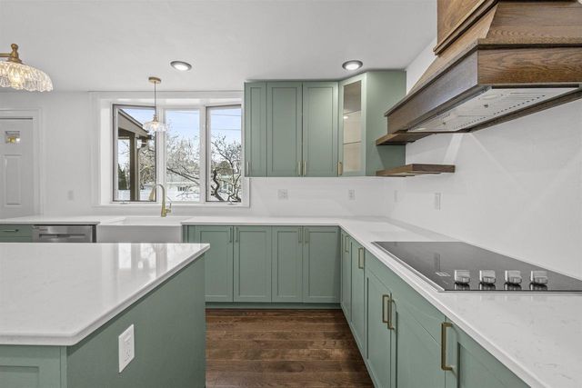 2157 RIVERSIDE AVENUE, Marinette, WI 54143