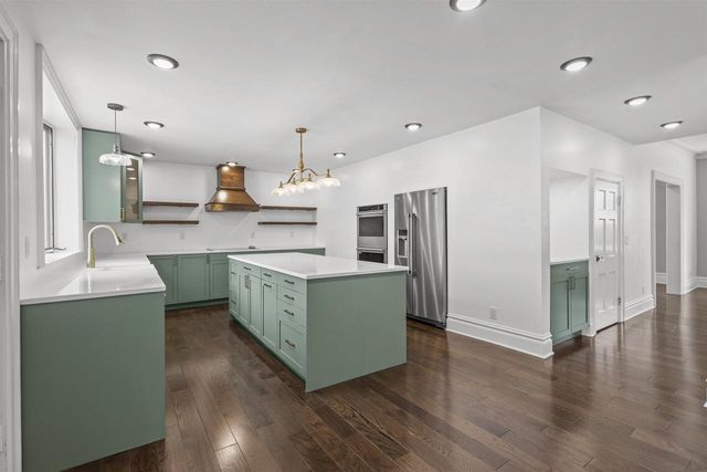 2157 RIVERSIDE AVENUE, Marinette, WI 54143