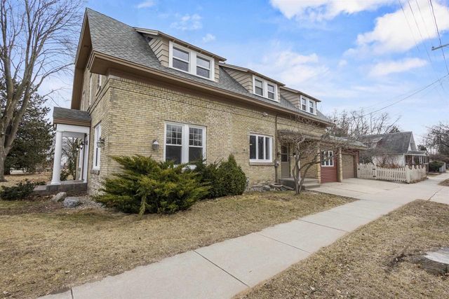 2157 RIVERSIDE AVENUE, Marinette, WI 54143