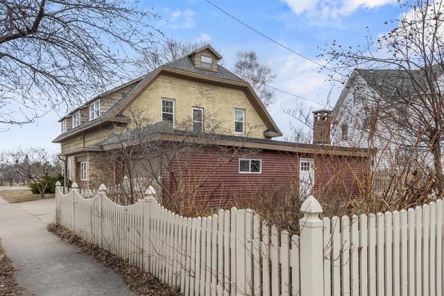 2157 RIVERSIDE AVENUE, Marinette, WI 54143