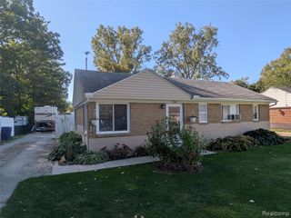 2346 Rollins Street, Grand Blanc, MI 48439