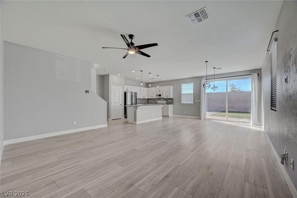 9467 Nottingham Bay Avenue, Las Vegas, NV 89178 — photo 3