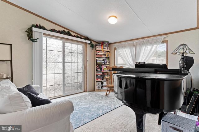 66 MEADOWVIEW DR, New Bloomfield, PA 17068