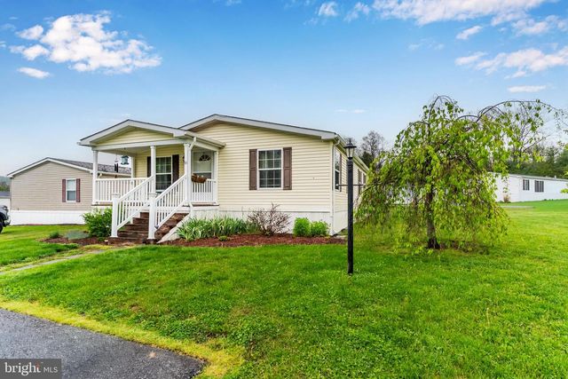 66 MEADOWVIEW DR, New Bloomfield, PA 17068