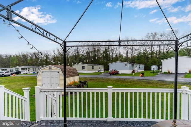 66 MEADOWVIEW DR, New Bloomfield, PA 17068
