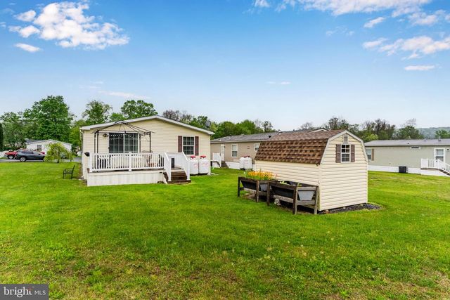 66 MEADOWVIEW DR, New Bloomfield, PA 17068