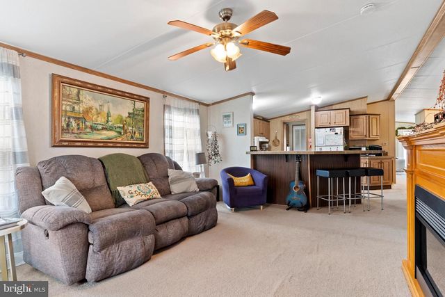 66 MEADOWVIEW DR, New Bloomfield, PA 17068