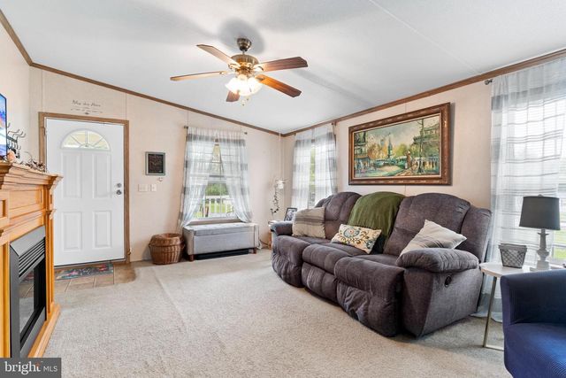 66 MEADOWVIEW DR, New Bloomfield, PA 17068