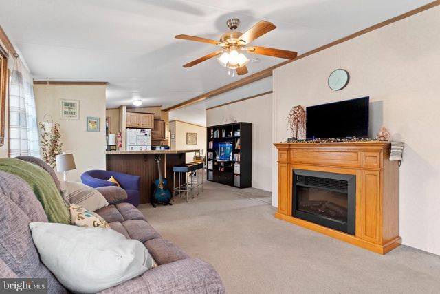 66 MEADOWVIEW DR, New Bloomfield, PA 17068